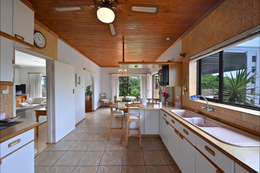 4 Bedroom Property for Sale in Table View Western Cape